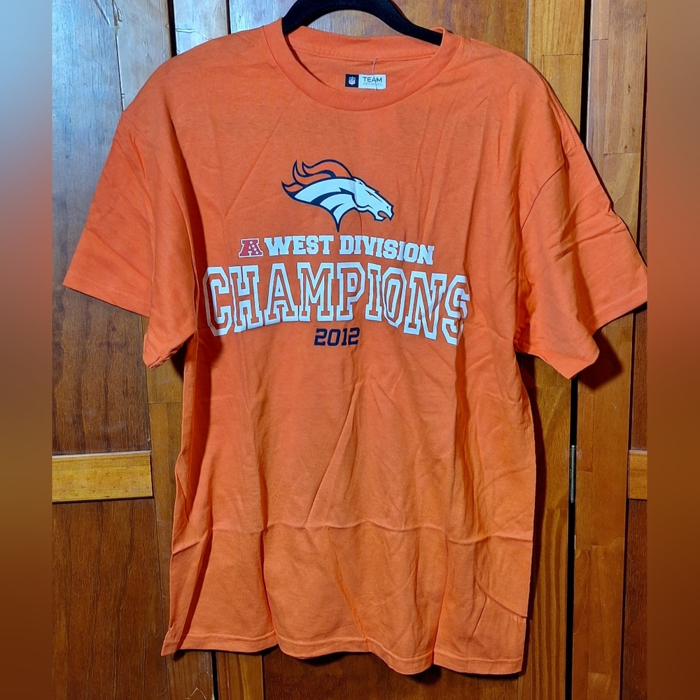 NWT TEAM APPAREL Denver Broncos t-shirt Size L
